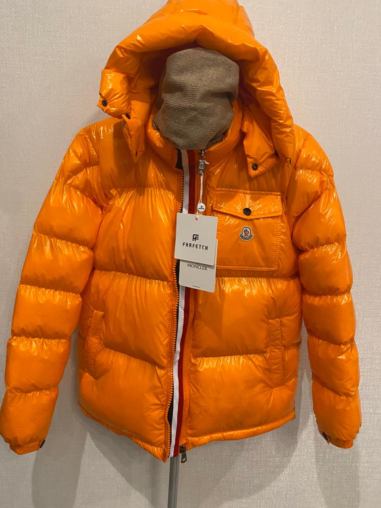     MONCLER